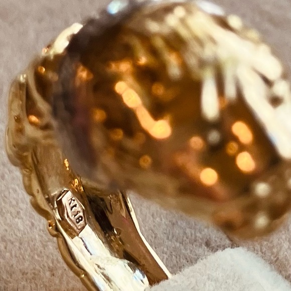 18K Gold & Diamond Lion Ring - Picture 4 of 9